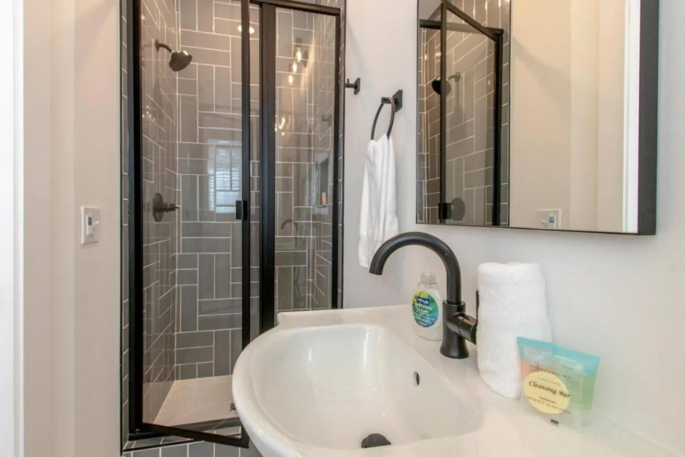 Holiday home Jazz Junction 4 Bedrooms 7 Beds 7 Mins To Broadway Nashville